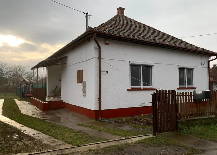 דירה Sardoar Vendeghaz *